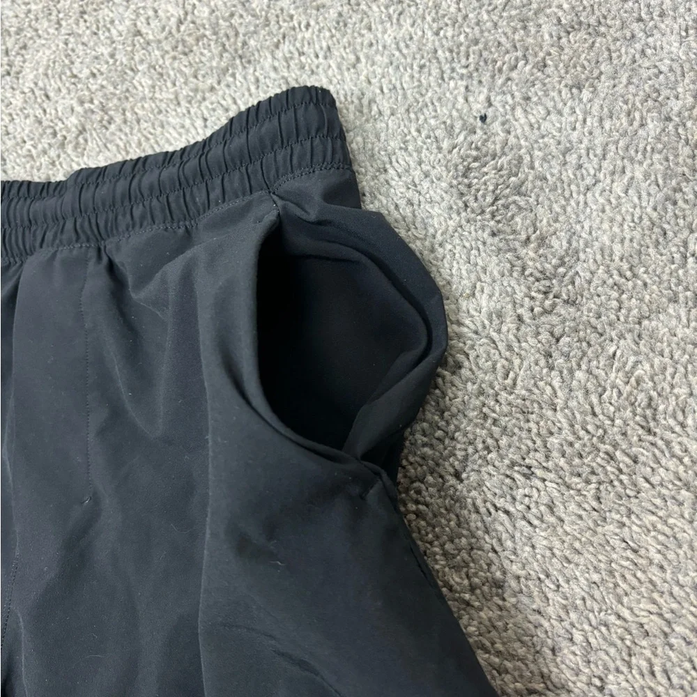 Black lululemon pace breaker 7” inseam‎ shorts